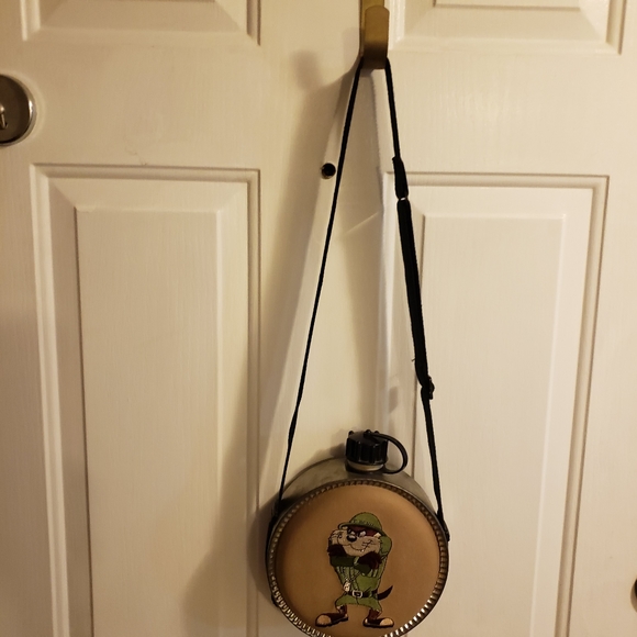 Vintage 1994 "Taz" Tasmanian Devil Canteen - Picture 1 of 8